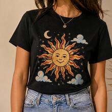 Playera para mujer con estampado de sol, camiseta dama manga corta cuello redondo, blusa casual juvenil, ropa cómoda para primavera verano, playera gráfica para mujer, camiseta con diseño celestial, top femenino para outfit relajado, blusa para jeans falda short, regalo original para mujeres, tallas varias, estilo vintage colorido para uso diario y vacaciones - Negro - Ver 1