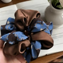 Ikat Rambut Satin Vintage Baru dengan Blok Warna untuk Wanita, Ikat Rambut untuk Pemakaian Sehari-hari untuk Sanggul dan Gaya Rambut Updo, Hiasan Bunga Rambut di Belakang Kepala, Kain Poliester, Cocok untuk Semua Musim - MultiWarna - View 3