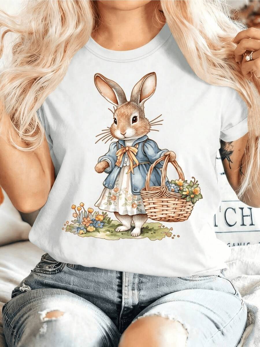 Cute Rabbit In A Blue Jacket Holding A Basket Of Flowers On Colorful Grass. Casual, Comfortable, And Modern Women's T-Shirt. - 白色 - 查看 1