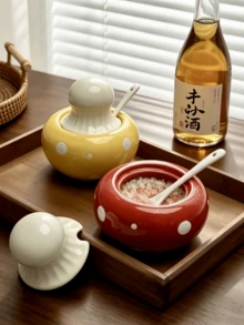 1pc Cute Mushroom Shaped Ceramic Seasoning Jar With Spoon, Multi-Purpose Salt & Sugar Canister, Kitchen Storage Jar, Coffee & Sugar Jar, Afternoon Tea Utensil, Home Decor Gift - Multicolor - View 3