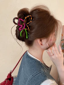 1pc Women's Contrast Color Butterfly Hair Claw Clip, Hollow Design, Strong Grip, Suitable For Spring/Summer, Daily Commute, Travel, Afternoon Tea Summer Hair Accessories Vacay Hair Clips - Red and Green - View 1