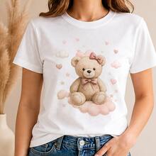 Playera mujer estampado oso de peluche con corazones, camiseta dama manga corta cuello redondo, blusa casual cute para outfit diario, regalo romántico, cumpleaños o San Valentín, top femenino juvenil cómodo, playera oversize mujer, camiseta gráfica tierna, ropa para mujer, look con jeans, short o falda, tallas chicas y grandes - Blanco - Ver 1