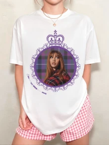 Unisex T-Shirt With A Portrait Of A Singer In A Retro Royal Style, Oversized Fit For Men And Women - White - View 9