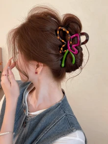 1pc Women's Contrast Color Butterfly Hair Claw Clip, Hollow Design, Strong Grip, Suitable For Spring/Summer, Daily Commute, Travel, Afternoon Tea Summer Hair Accessories Vacay Hair Clips - Red and Green - View 2