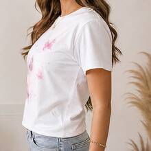 Playera mujer estampado mariposas rosas, camiseta femenina manga corta, blusa casual cuello redondo, juvenil cómoda para salida, escuela y verano - Blanco - Ver 2
