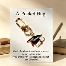 1個/6個裝 A Pocket Hug 畢業吊飾鑰匙圈附勵志卡片，金屬畢業帽吊飾鑰匙環，送給女兒、兒子、朋友的畢業禮物，激勵人心畢業季禮品 - 多色-APH009 - 查看 6
