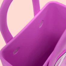 Miniso 飛天小女警打孔托特包，白色 & 粉色，優質 EVA 材質，輕巧耐用，可愛角色貼片 (1 個) - 粉色 - 查看 5