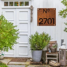 1pc Customized Rusty Metal Address Sign, Outdoor Door Plaque, 2D Printed Faux Rusty Address Plate, Modern Address Sign, Personalized Door Plaque Gift, Iron Material, Wall-Mounted Structure, Customized Welcome Sign | Elegant Door Plaque | Exquisite Design - Multicolor - View 4