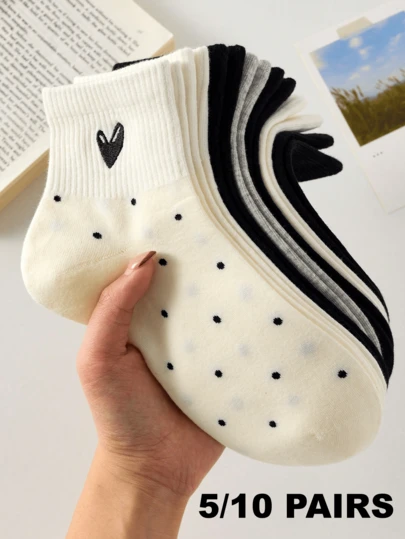 5/10 pares de calcetines cortos para mujer en negro & blanco con diseño de doble corazón, lazo & lunares, a la moda, cómodos y transpirables, adecuados para primavera y verano