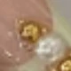 متعدد الألوان