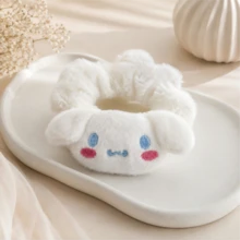 Miniso Sanrio Cinnamoroll 主題絨毛化妝髮圈，優質柔軟布料溫柔護髮，適合返校季洗臉、敷面膜與瑜珈使用，彈性舒適美學設計 - 白色 - 查看 4