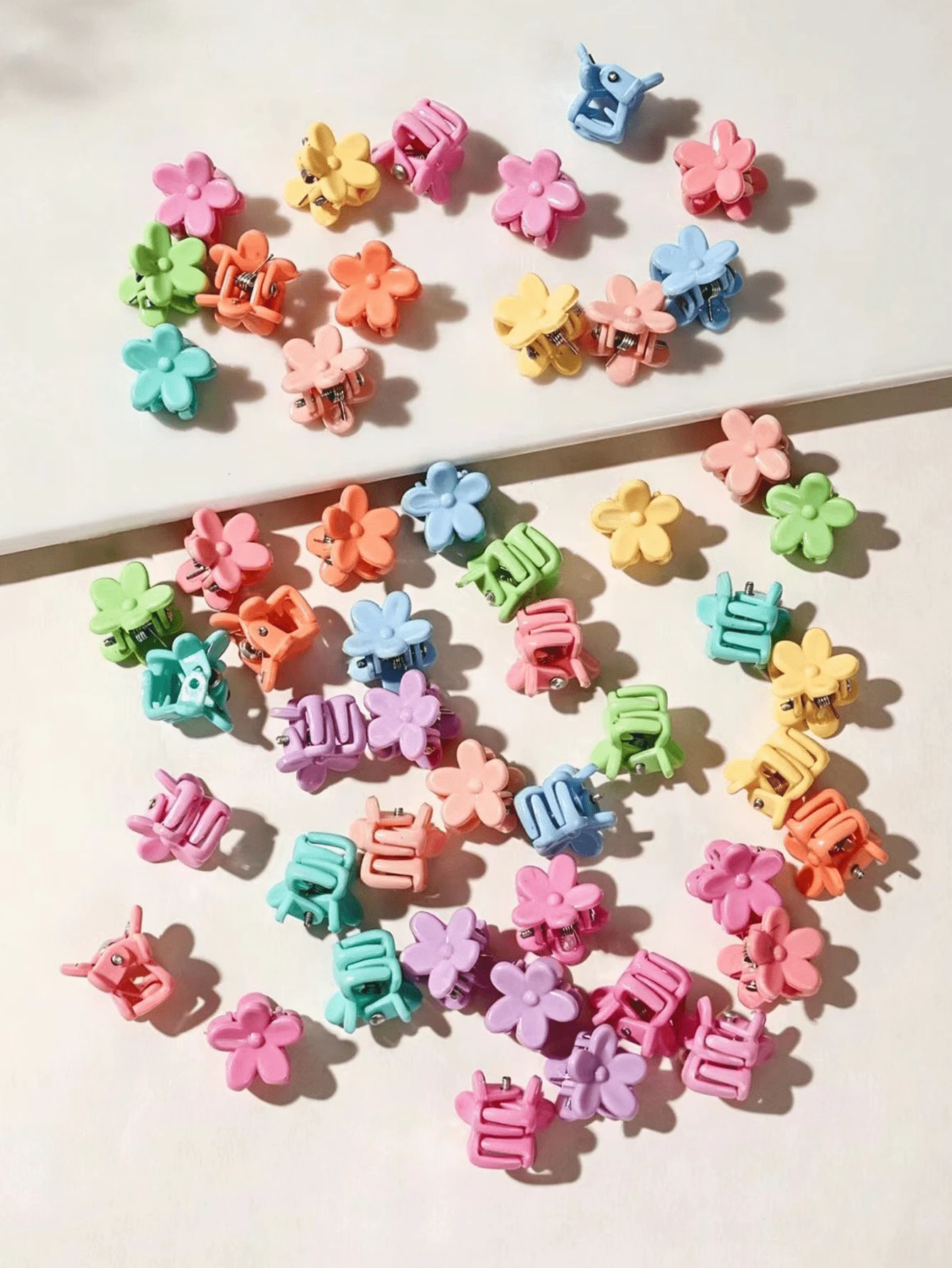 50pcs Cute Colorful Flower Mini Hair Clips, Y2K Macaron Candy Color Small Hair Clips, Sweet Matte Floral Hair Accessories, Suitable For Women And Girls - Multicolor - View 1