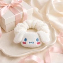 Miniso Sanrio Cinnamoroll 主題絨毛化妝髮圈，優質柔軟布料溫柔護髮，適合返校季洗臉、敷面膜與瑜珈使用，彈性舒適美學設計 - 白色 - 查看 5
