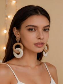1 Pair Ins Bohemian Straw Woven Earrings, Earth Tone Color Block Round Hoop Earrings, Beach Vacation Photo Props, Beach Holiday, Daily Commute, Spring/Autumn Outing Picnic, Music Festival, Bestie Travel Photo, Date Night, Student Campus, Mori Pastoral Style - Khaki - View 8