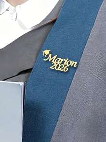 2026畢業季個性化姓名胸針 定製優雅不鏽鋼畢業禮物裝飾別針 - 2026畢業帽胸針 - 查看 5