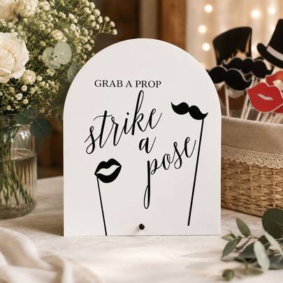 1 pieza Letrero de cabina fotográfica de acrílico "Toma un accesorio, posa para la foto" con recortes de labios & bigote - Decoraciones para boda, despedida de soltera, fiesta de compromiso - Decoración de mesa contemporánea para aniversario, baile de graduación - Sin batería, fácil de montar, letrero de accesorios para cabina fotográfica