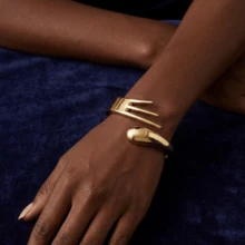 1 pieza Brazalete de puño abierto con diseño de resorte de metal pesado, geométrico audaz y exagerado, elegante y exquisito, de moda para mujeres - Dorado - Ver 2