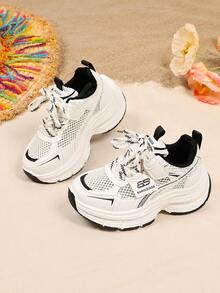 1 Pair White Mesh Breathable Chunky Sneakers For Young Students, Black Patchwork Fabric, Thick Sole Height Increasing Casual Sports Shoes, Non-Slip Lace-Up & Hook-And-Loop Closure, Suitable For Daily Casual, Outdoor Training, Travel, Vacation, Home, Party, New Arrival For Summer And Autumn - Black and White - View 1
