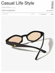 1pc European And American Style Elegant Rhombus Small Frame Fashionable Street Style Women's Glasses - 黑框淺茶片 - 查看 3