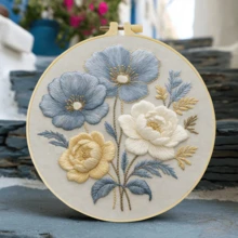 1套初學者DIY刺繡套裝，20x20cm/7.9x7.9英吋，精美花卉圖案，包含刺繡布料、使用說明書、刺繡框、針線，適合節日禮物、居家與辦公室手工藝術，送給朋友或家人的完美選擇 - A - 查看 11