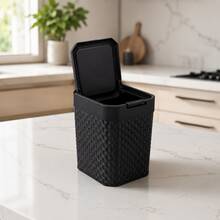 Lixeira Rattan Preta 5L com Tampa Click para Cozinha - Visão 1