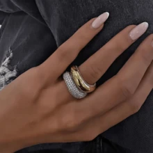 VKHK Bộ 2 chiếc nhẫn mạ vàng sang trọng bằng đồng, đính đá Cubic Zirconia, thích hợp làm nhẫn cưới và quà tặng cho nữ. - Bộ nhẫn kim cương 2 chiếc - Xem 2