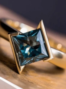Elegant Luxury Engagement Copper Ring Set With Large Blue Princess Cut Cubic Zirconia, High Quality Ring, Symbol Of Elegance And Nobility, Suitable For Daily Wear, Holiday Gifts, Party Accessories, Holiday Gifts, Fine Carving, Women's Fashion - Ring - View 3