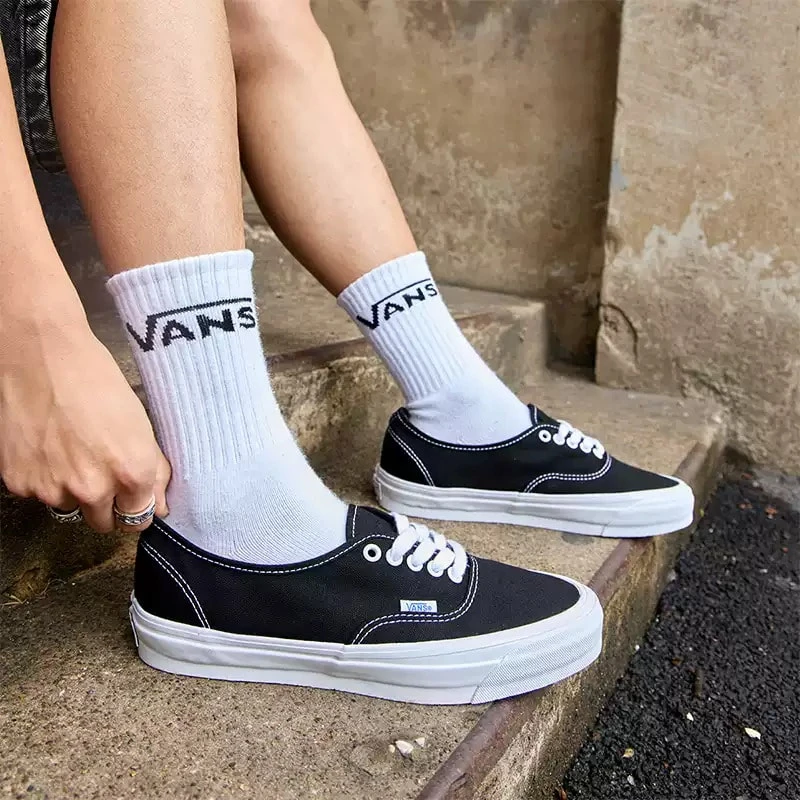 Vans 男女通用正品复刻版 44 帆布鞋/硫化鞋 低帮 VN000CQABA2 - 黑色 - 查看 1