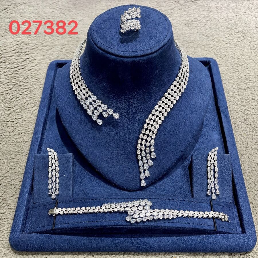 BIIDETALK 4pcs Silver Fashionable Gorgeous Sparkling Cubic Zirconia 4pcs Set Open Collar Necklace Ring Bracelet Earrings Suitable For Women Wedding Banquet Wear - Collar - View 1