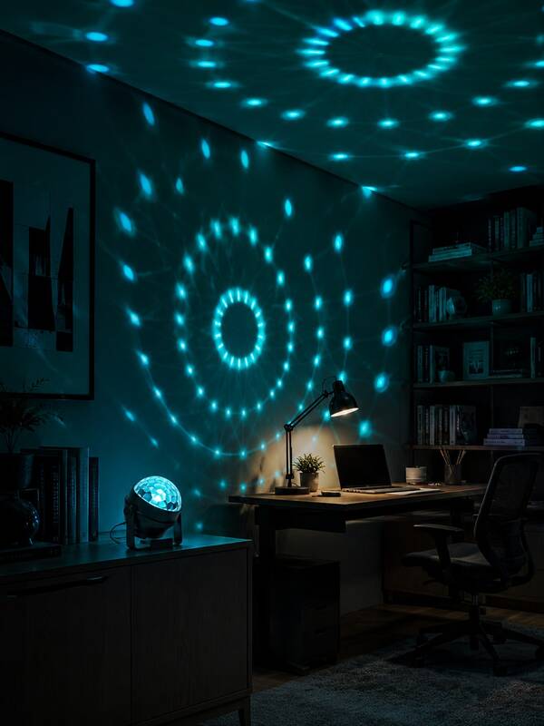 1pc [Room Decor Light] USB Powered Colorful Projection Lamp, Suitable For Kids Room, Game Room, Party And Home Atmosphere Decoration