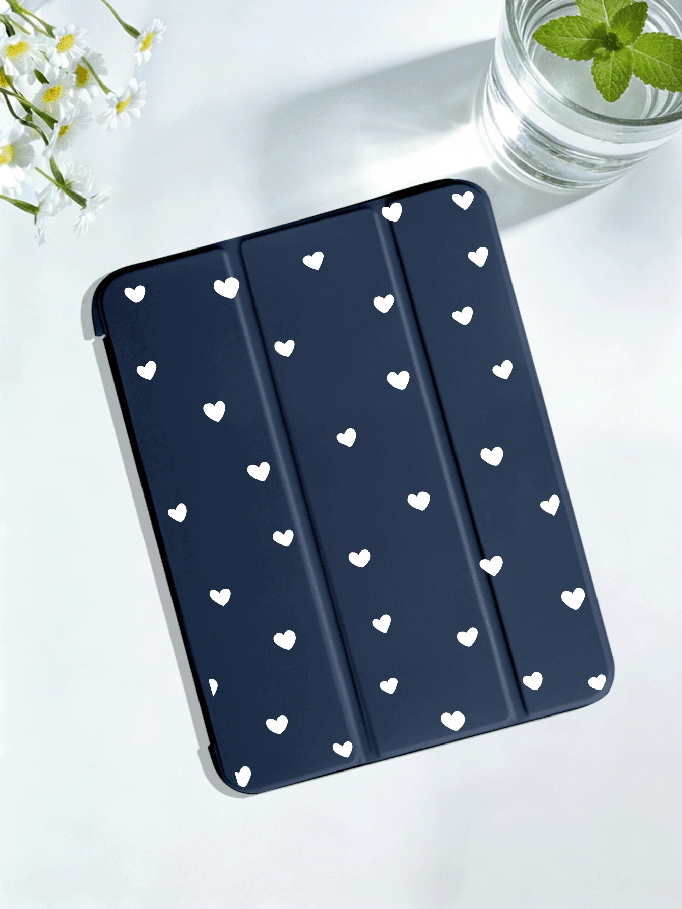 心形極簡圖案平板保護殼,適用於 iPad 7/8/9/10代/Pro 11/11代(A16) 2025、Galaxy Tab S6 Lite/Galaxy Tab A11+ 2025,提供柔軟防震保護,支援智慧支架/自動喚醒/睡眠功能 - 藏蓝色 - 查看 1