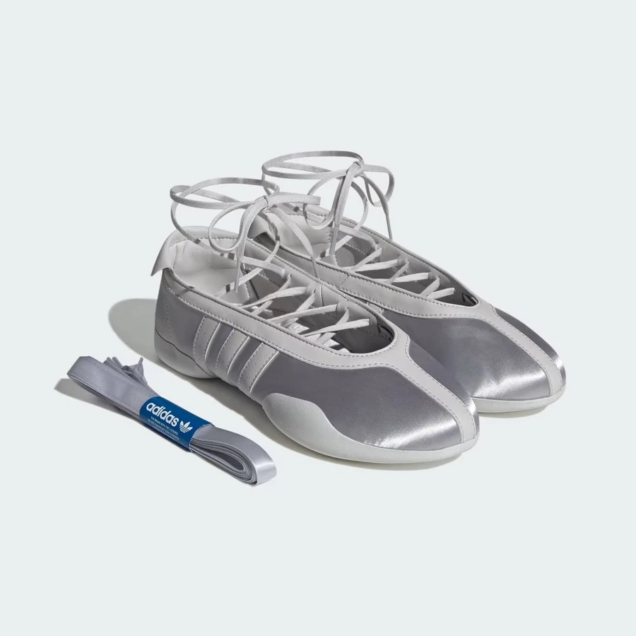 Adidas TAEKWONDO MEI BALLET SHOES Women's • Originals Silver Metallic / Grey One / Cloud White KJ8370  | Retro Heritage Style, Timeless Silhouette - 金屬銀色 - 查看 1