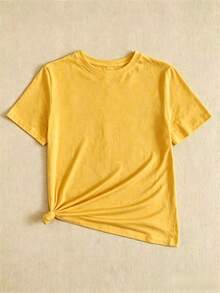 T-Shirt With Sculpture Graphic And Lettering, Off-The-Shoulder Graphic Blouses For Women, Summer Blouses For Women - 黃色 - 查看 2