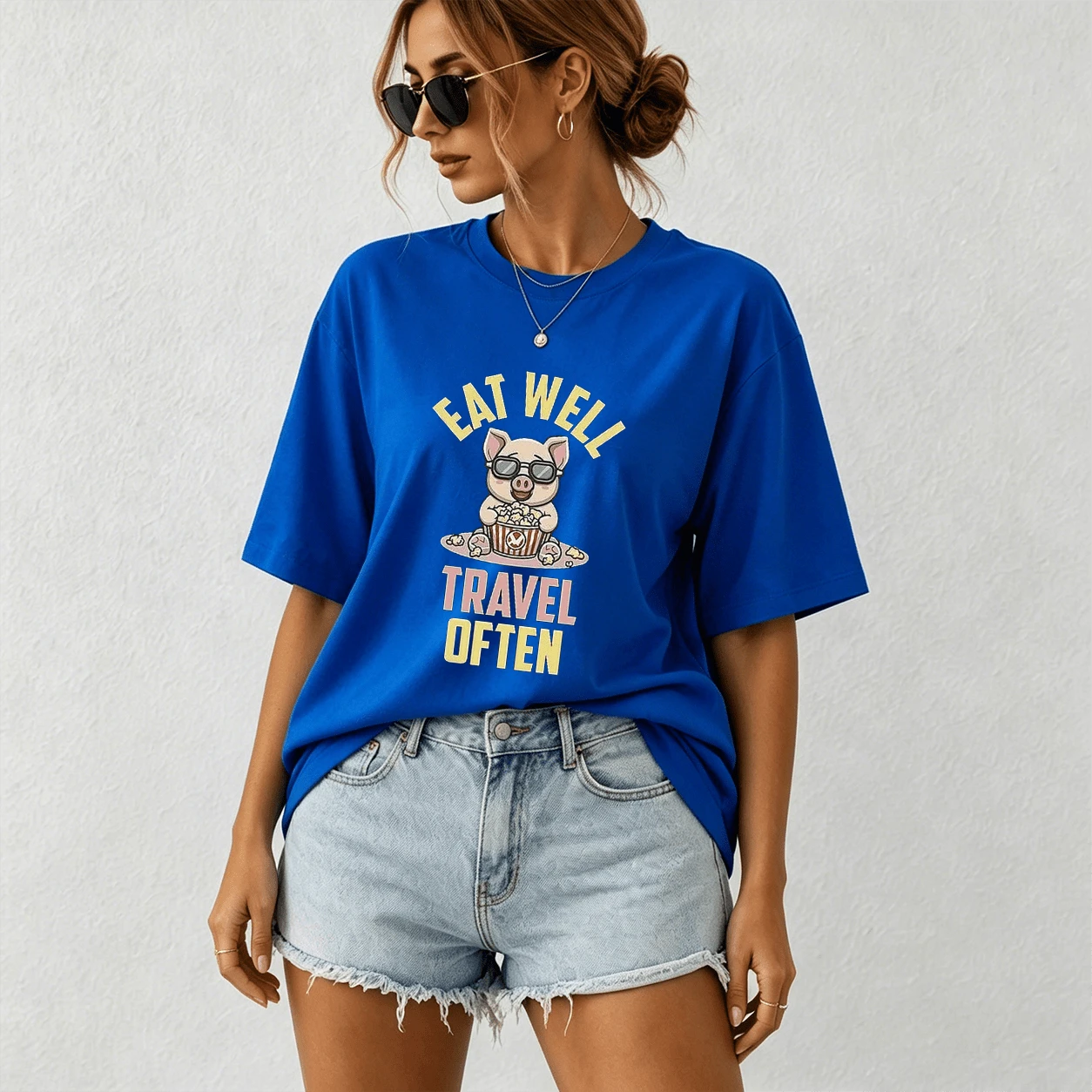 G Studio Women's Oversized T-Shirt Kawaii Pig Glasses With Popcorn Slogan "Eat Well Travel Often" Colorful Print Short Sleeve Casual - T01-藍色 - 查看 1