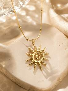 1pc Women 18K Gold Plated Stainless Steel Swirl Sun Pendant Necklace - Gold - View 2