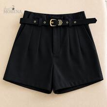 Short Feminino Alfaiataria Cintura Alta com Cinto Dourado e Bolsos – Elegante Casual Chic Look São João Moda Feminina 2026 Blogueira Fashion Viral Social Confortável Premium - Preto - Visão 1