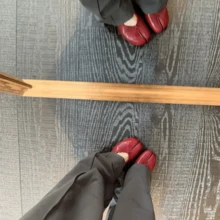 Women's Shoes With A Pleated Look, In A Ballerina Style, With A Wide Heel, Split Toe And Hoof Toe. - 紅色1 - 查看 1