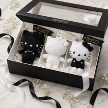 1個 Sanrio Hello Kitty 50週年紀念版黑白絨毛包飾吊飾,可愛KT貓娃娃,日系少女風禮物 - 彩色 - 查看 4