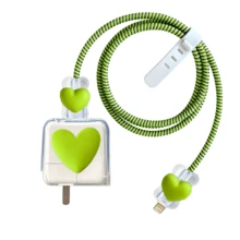 5 Stück 3D Herz-förmige Ladegerät Schutzabdeckung Set, kompatibel mit Apple 30W-35W Ladegerät und Datenkabel - Verschiedenfarbig - Übersicht 17