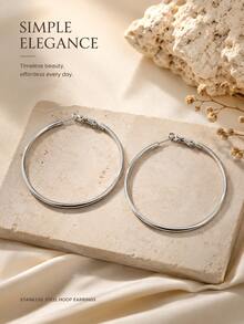 1 Pair Minimalist Premium Modern Light Luxury French Vintage Niche Commuter Cold Style Simple Crisp 316 Stainless Steel Silver Large Hoop Polished Round Ear Cuffs Earrings For Women, Daily Commute, Office, Dating, Party, Wedding, Evening Banquet, Vacation, Bestie Gathering, Graduation Season, Anniversary, Christmas, Valentine's Day, Mother's Day Gift, Casual Outing, Vintage Market, Artistic Store Visit - Silver - View 1