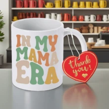 Taza de café de cerámica con estampado retro "In My Mama Era" Taza de café estética para regalo de mamá Taza de café minimalista estética de gres Regalo de cumpleaños original - Blanco - Ver 1