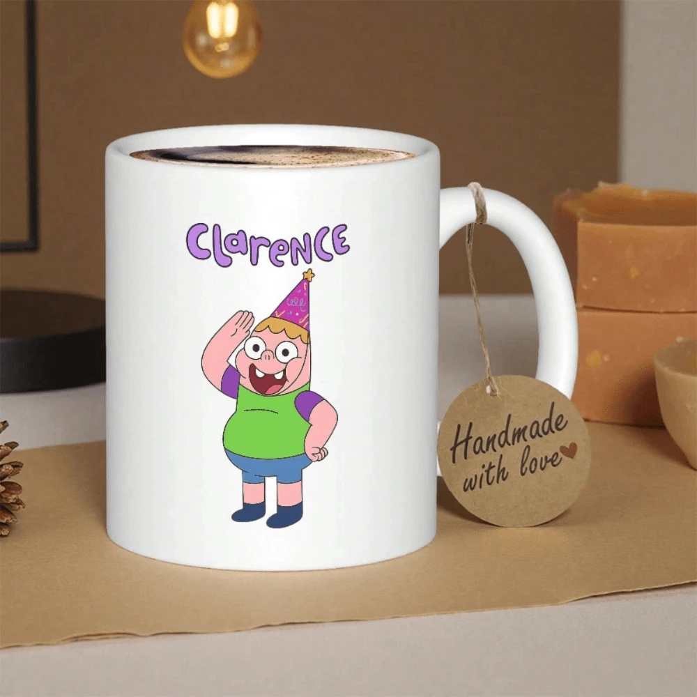 Taza de café de cerámica con diseño de niño alegre con gorro de fiesta. Taza de café de cerámica con diseño estético y original. Apta para lavavajillas. Regalo ideal para fiestas. - Blanco - Ver 1