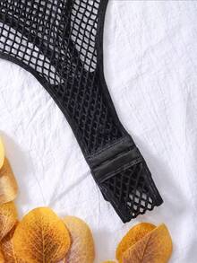 1 pieza Conjunto de lencería sexy para mujer, body de malla calada y escote con cuello revelador, diseño de espalda descubierta y piernas altas de red, para fiestas - Negro - Ver 3