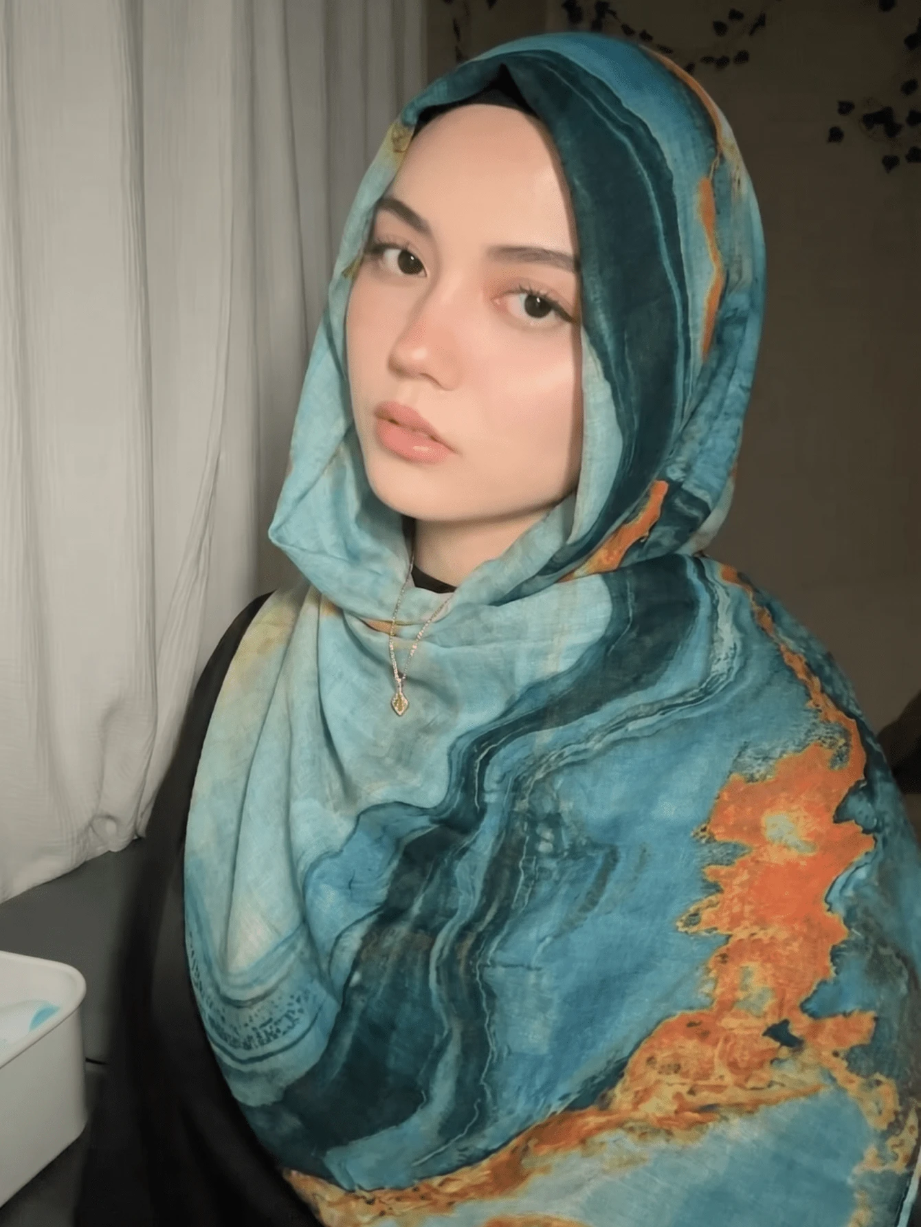 1件女款波希米亞風時尚水墨印花圍巾，春夏街頭休閒希賈布防曬披肩，適合日常穿著，適合夏季海灘