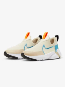 Nike 女子 Flex Plus 2 轻盈、舒适、耐穿的缓震跑鞋 FN8908-141 - 彩色 - 查看 1