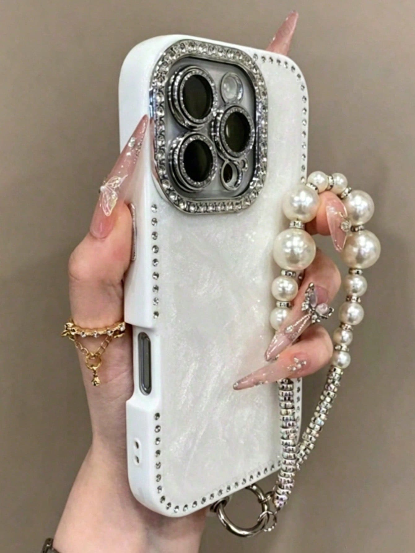 1pc Luxury Laser Sparkling Rhinestone Textured Phone Case, Compatible With IPhone 17 Pro Max/16 Pro Max/15/14/13, Pearl Bracelet Design, Shockproof Protection, Hard Shell Frame