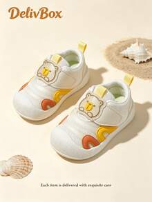 Zapatos para caminar de bebé de estilo suave y lindo, diseño de zapato versátil con malla transpirable y estampado de oso de dibujos animados - Beis - Ver 2