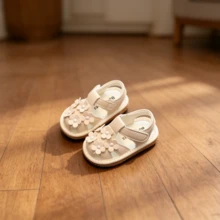 1 par de sandalias de verano con sonido de flor para bebé, lindas y livianas, con puntera redonda antideslizante y protectoras, adecuadas para que los bebés aprendan a caminar en verano - Beis - Ver 4
