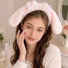 1件 MINISO 可愛粉色垂耳蝴蝶結裝飾髮箍 女款 開學穿搭氛圍 洗臉髮帶 卡哇伊閨蜜 BFF 送禮首選 - 彩色 - 查看 1