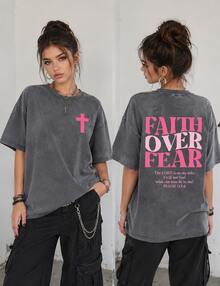 Psalm 118:6 Faith Over Fear Shirt Pink Cross Graphic Vintage Washed Christian Streetwear Church Outfit, Womens Washed T-Shirt,Vacation Outfits Women - 灰色 - 查看 1
